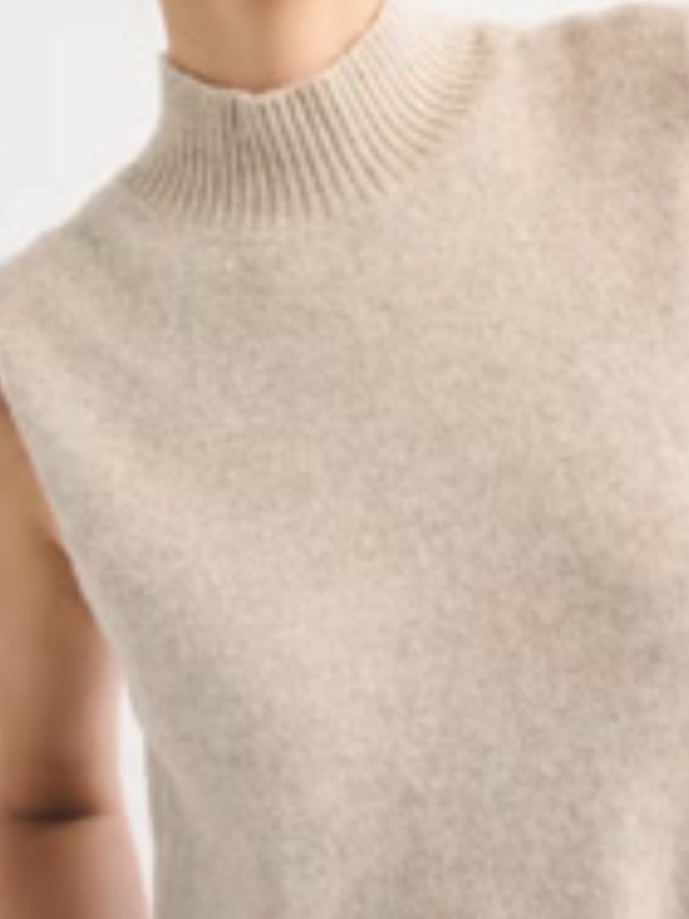 Cozy Plush Mock Neck Sleeveless Tank in Cream sz S. Bailey/44 - Picture 6 of 6
